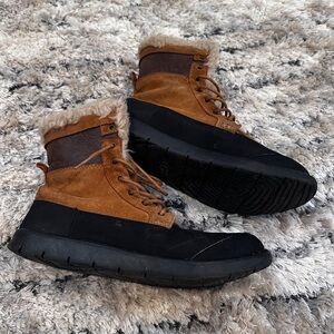 UGG Men's Tan and Black Snow Boots
